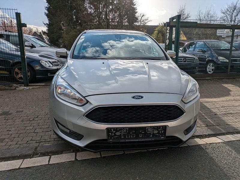 Gebraucht Ford Focus Business Edition 125 PS (91 kW) 2017 Silber Limousine