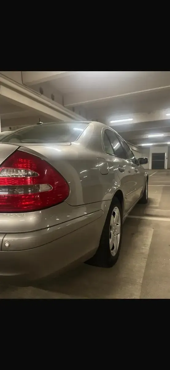 Gebraucht Mercedes E240 177 PS (130 kW) 2006 Silber Limousine