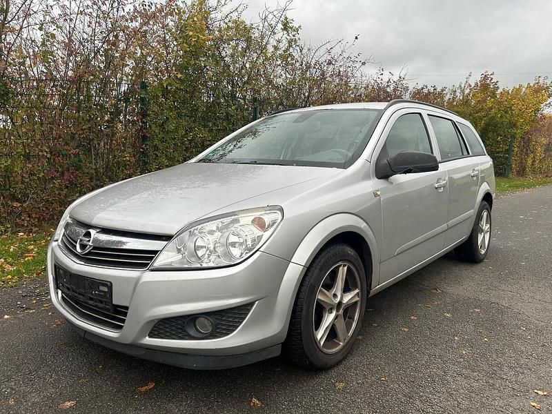 Grau Gebraucht 2008 Opel Astra Kombi | 800 € (Guter Preis) - Bild 1/4