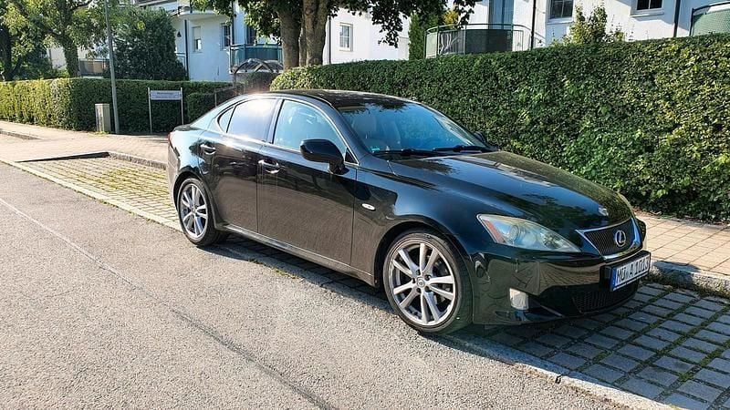 Schwarz Gebraucht 2008 Lexus IS250 Sport Line Limousine | 9.900 € (Superpreis) - Bild 1/4