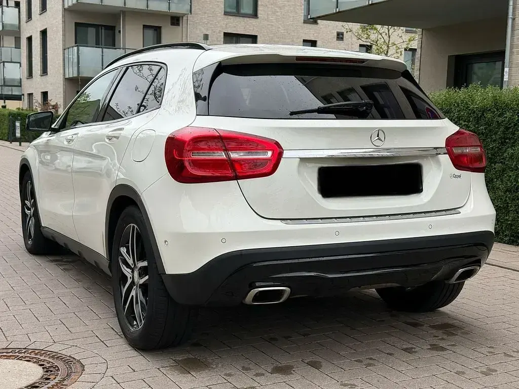 Gebraucht Mercedes GLA220 170 PS (125 kW) 2014 Weiß SUV