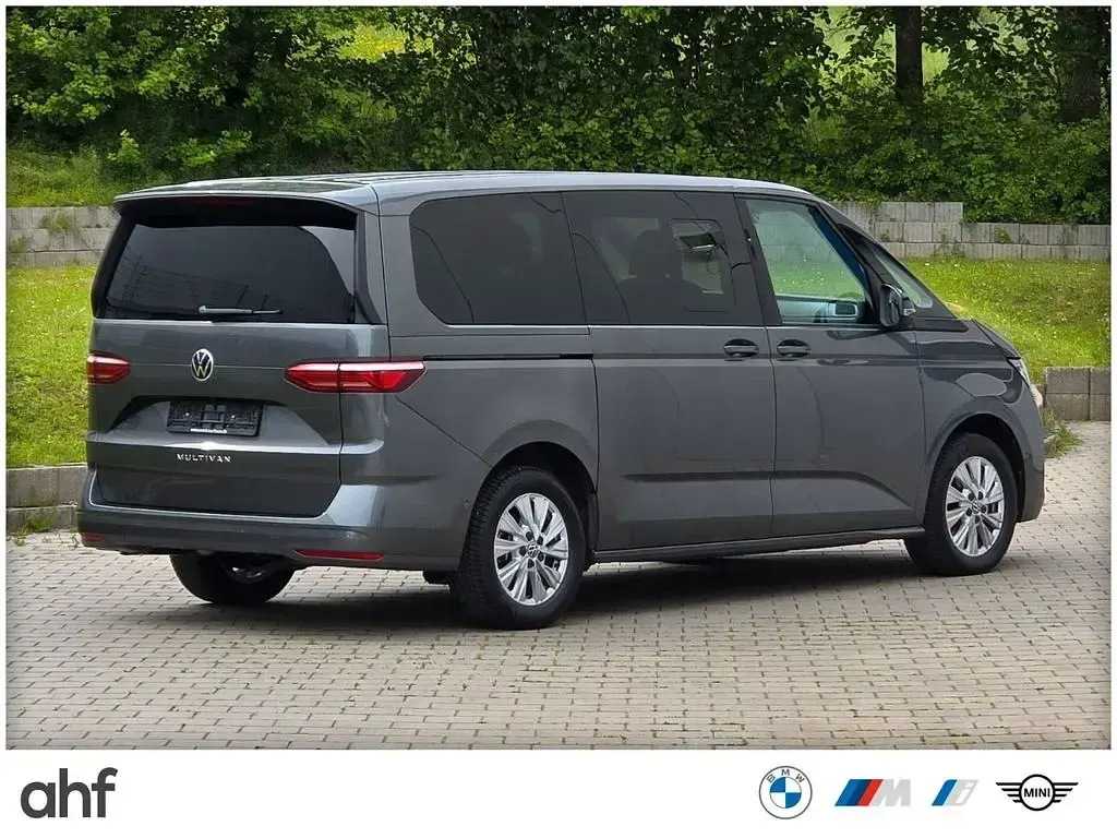 Gebraucht VW T7 150 PS (110 kW) 2024 Grau Van