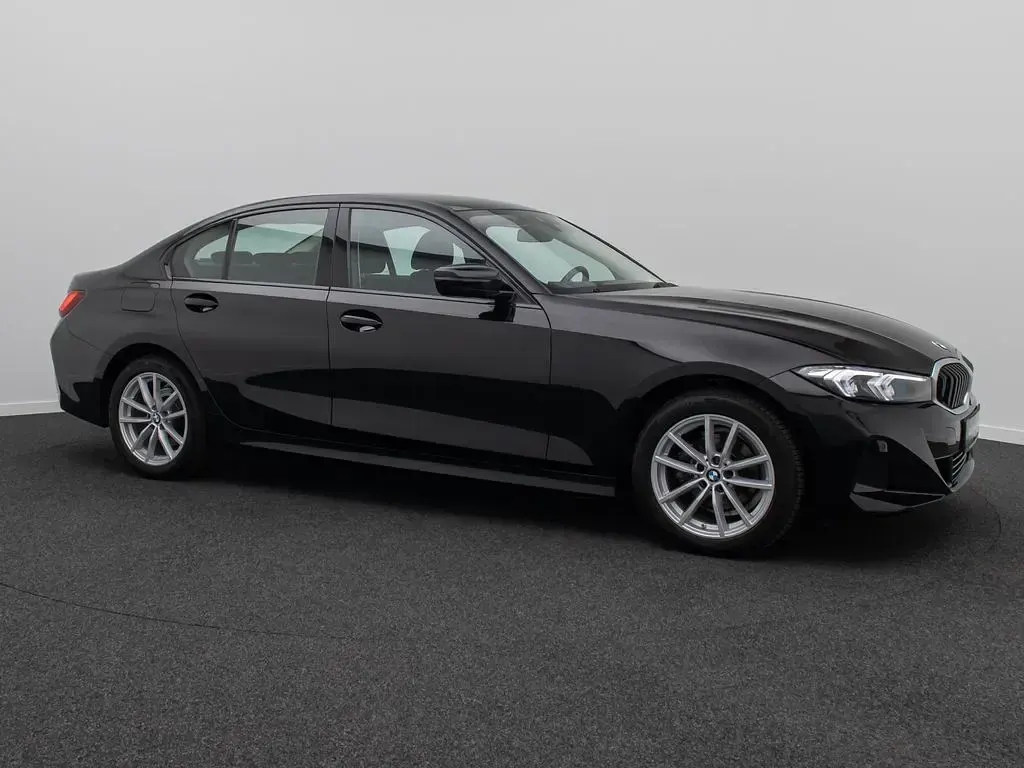 Gebraucht BMW 318 Shadowline 156 PS (114 kW) 2024 Schwarz ii  668 Limousine