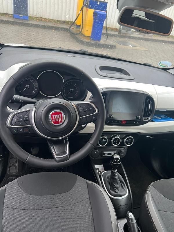 Weiß Gebraucht 2019 Fiat 500L Van / Kleinbus | 13.200 € (Fairer Preis) - Bild 1/4