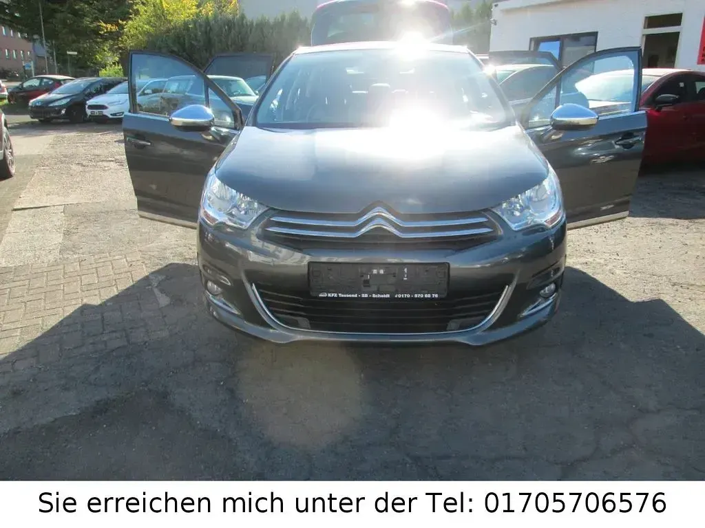 Gebraucht Citroën C4 SELECTION 120 PS (88 kW) 2012 Grau Limousine
