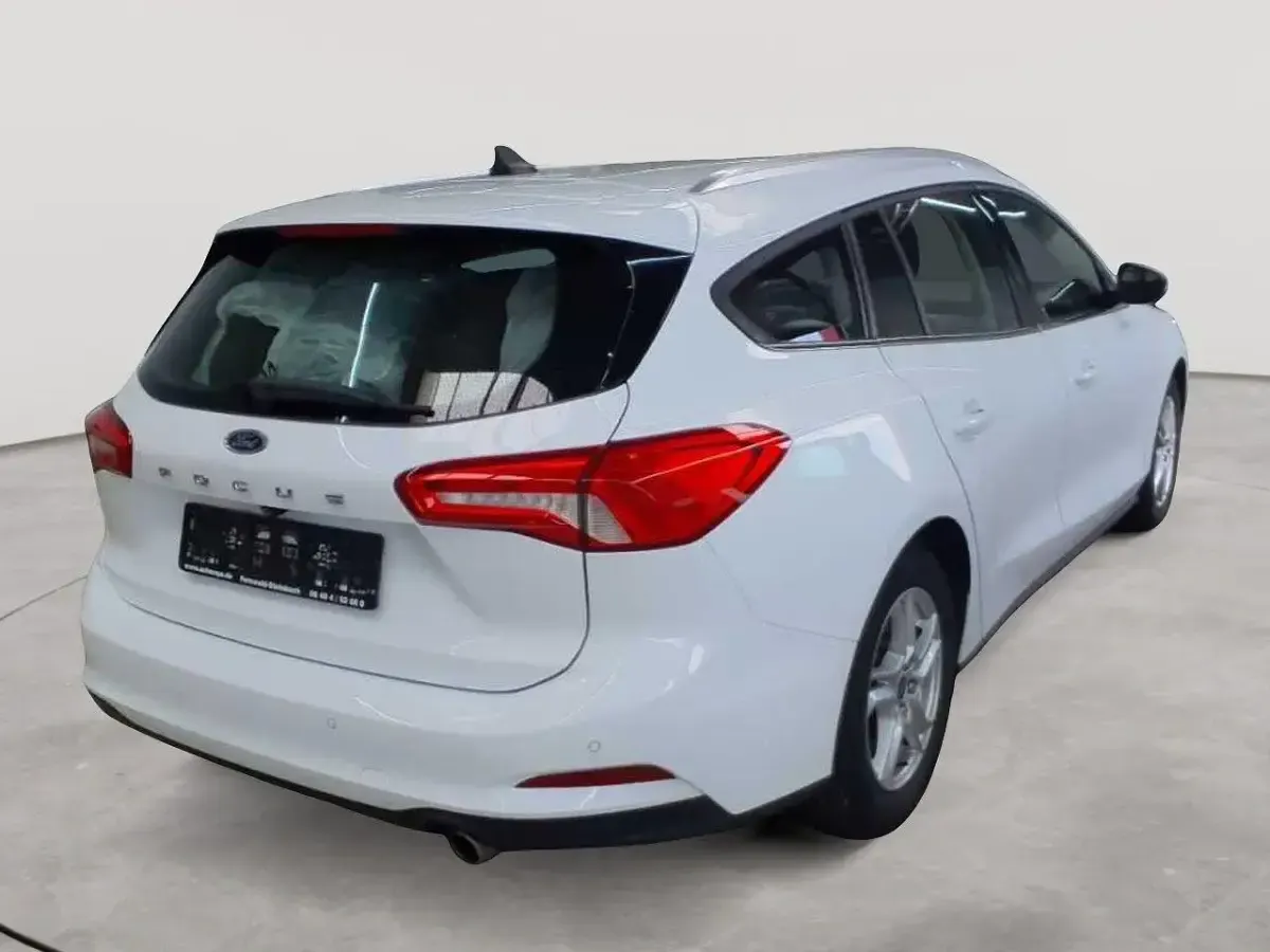 Gebraucht Ford Focus Cool & Connect 120 PS (88 kW) 2021 Weiß Kombi