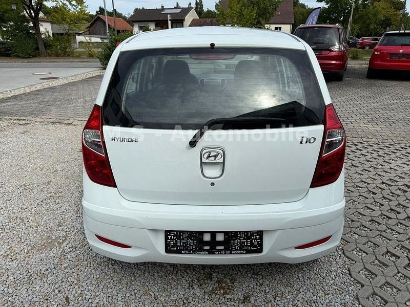 Gebraucht Hyundai i10 Classic 69 PS (50 kW) 2012 Weiß Kleinwagen