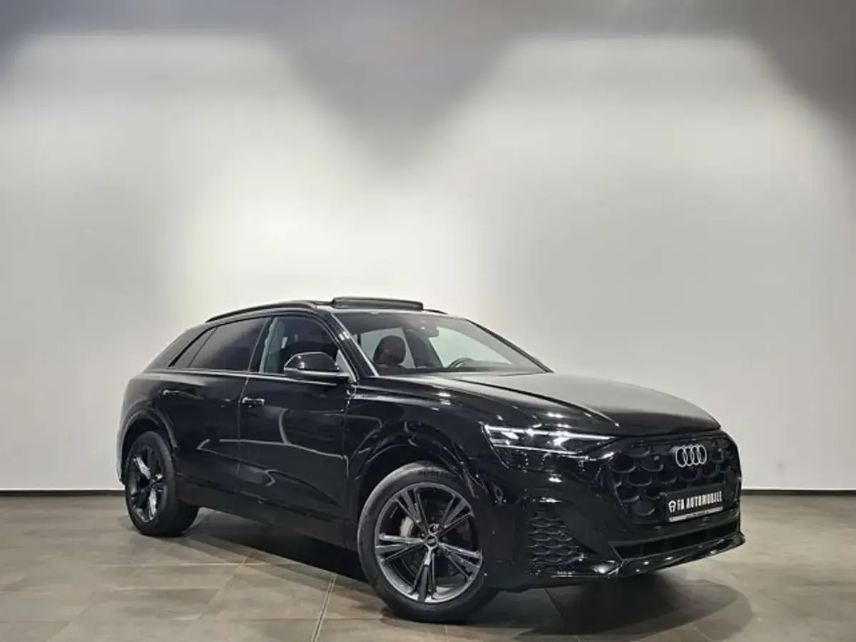 Gebraucht Audi Q8 S-Line 286 PS (210 kW) 2024 Mythosschwarz metall (metallic) SUV