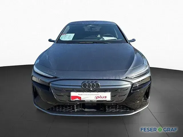 Gebraucht Audi e-tron Sport 369 kW (503 PS) 2025 Daytonagrau perleffekt SUV