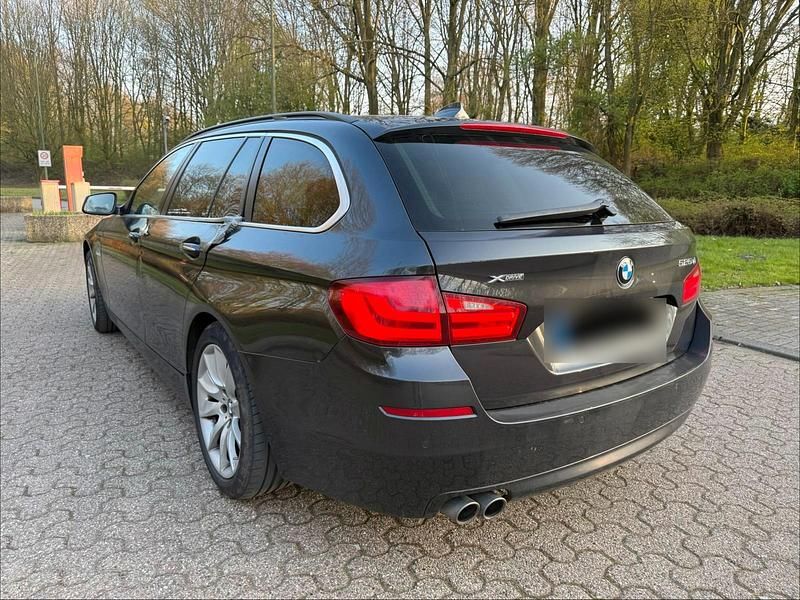 Gebraucht BMW 525 218 PS (160 kW) 2012 Grau Kombi