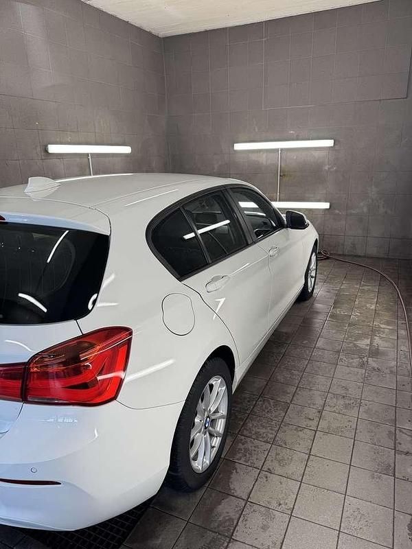 Weiß Gebraucht 2019 BMW 118 Advantage Kleinwagen | 16.000 € (Guter Preis) - Bild 1/4