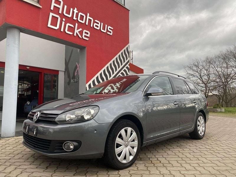 Gebraucht VW Golf VI Comfortline 105 PS (77 kW) 2010 Platinum grey metallic Kleinwagen