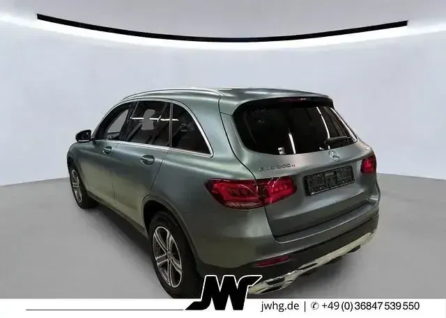 Gebraucht Mercedes GLC300e 320 PS (235 kW) 2022 Grau SUV