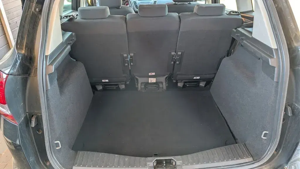 Second-hand Ford C-MAX Ambiente 101 CP (74 kW) 2016 Negru Monovolum