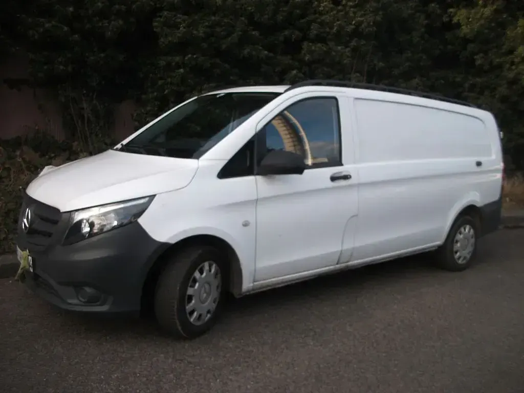 Gebraucht Mercedes Vito 140 PS (102 kW) 2018 Grau Van