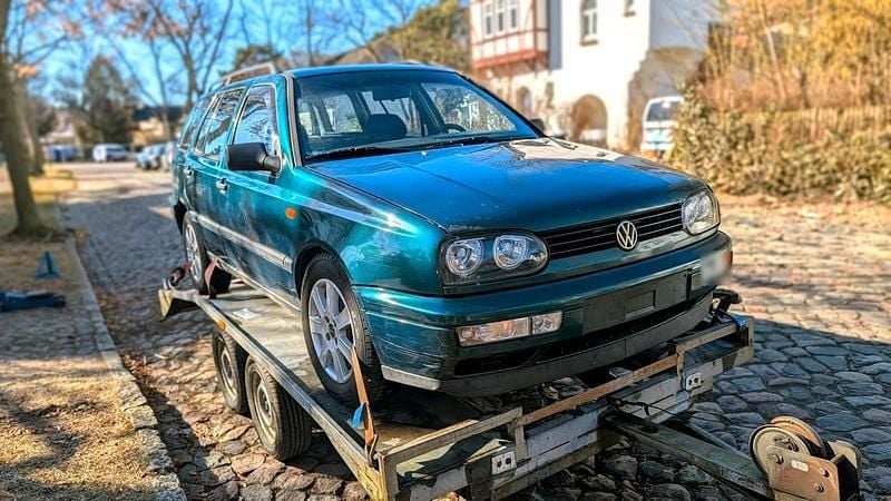 Gebraucht VW Golf III 90 PS (66 kW) 1996 Grün Kombi