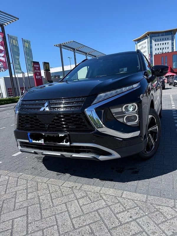 Schwarz Gebraucht 2022 Mitsubishi Eclipse Cross Top SUV | 16.000 € (Guter Preis) - Bild 1/4