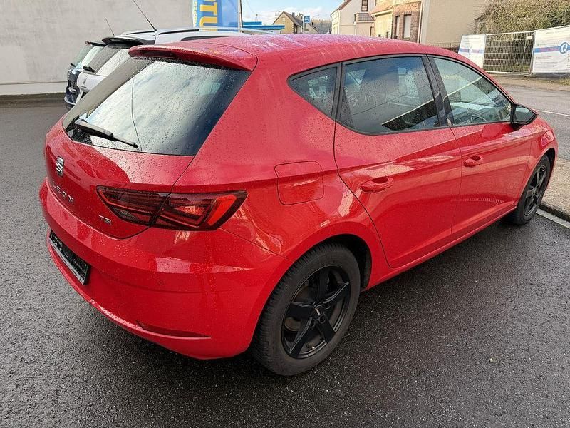 Usata Seat Leon Style 125 CV (91 kW) 2017 Rosso Berlina