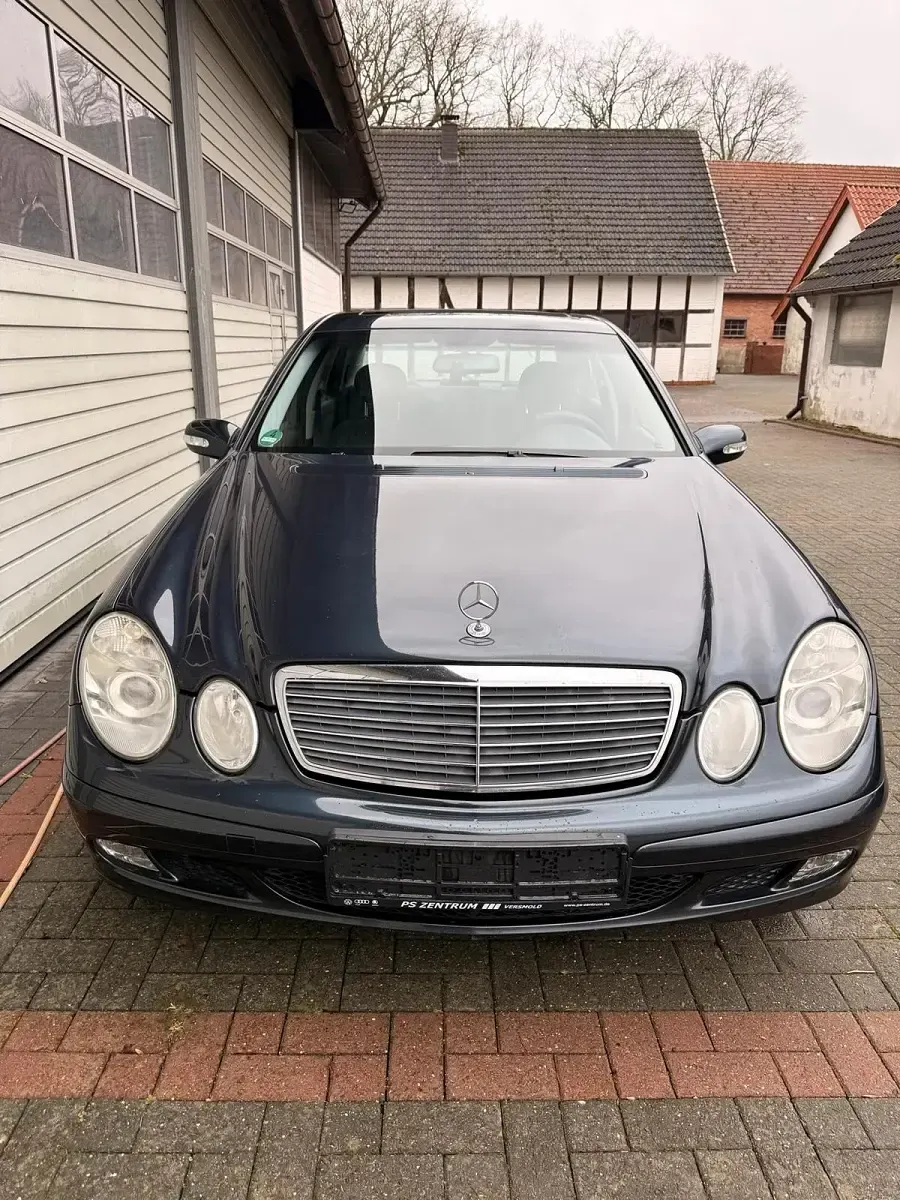 Gebraucht Mercedes E200 2002 Blau Limousine
