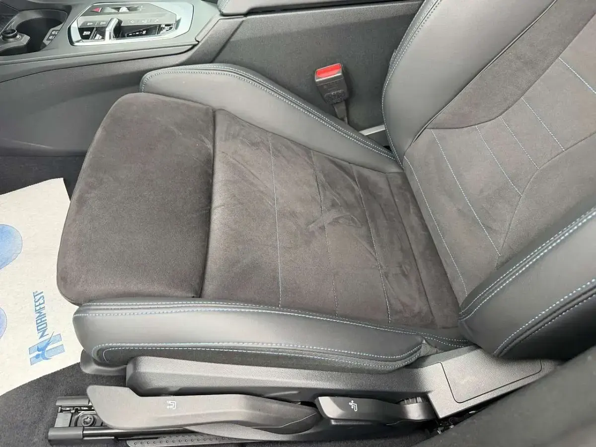 Gebraucht BMW 116 M Sport 122 PS (89 kW) 2025 Schwarz Kleinwagen