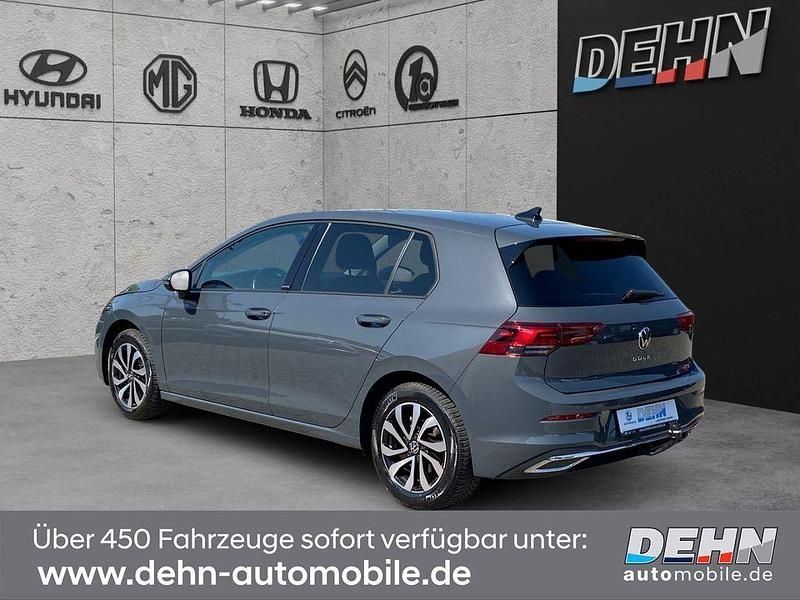 Gebraucht VW Golf VIII Active 110 PS (80 kW) 2022 Grau Limousine