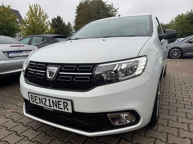 Weiß Gebraucht 2020 Dacia Sandero Kleinwagen | 7.999 € (Superpreis) - Bild 1/4