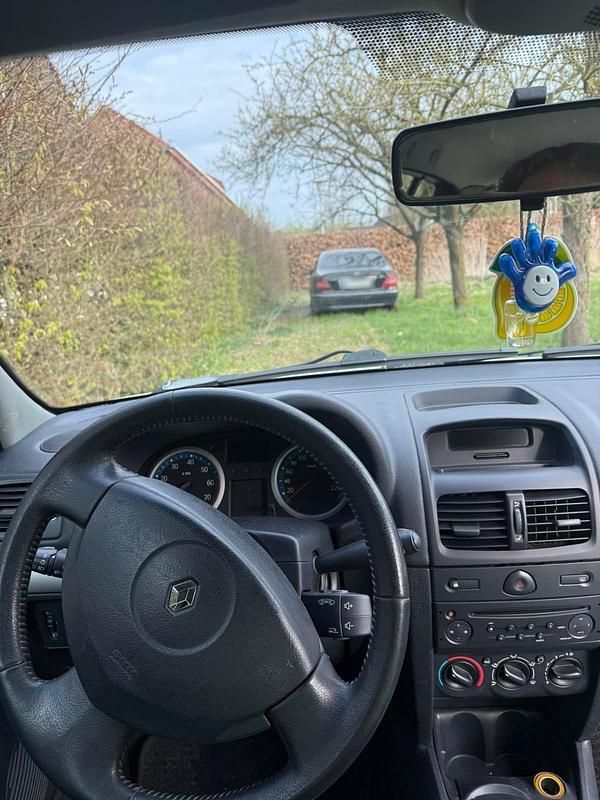 Usata Renault Clio II 2005 Argento Utilitaria