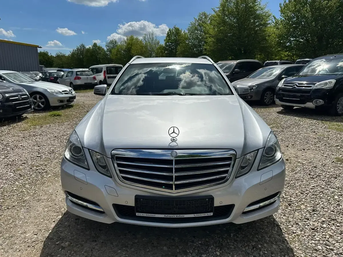 Gebraucht Mercedes E200 136 PS (100 kW) 2011 Silber Kombi
