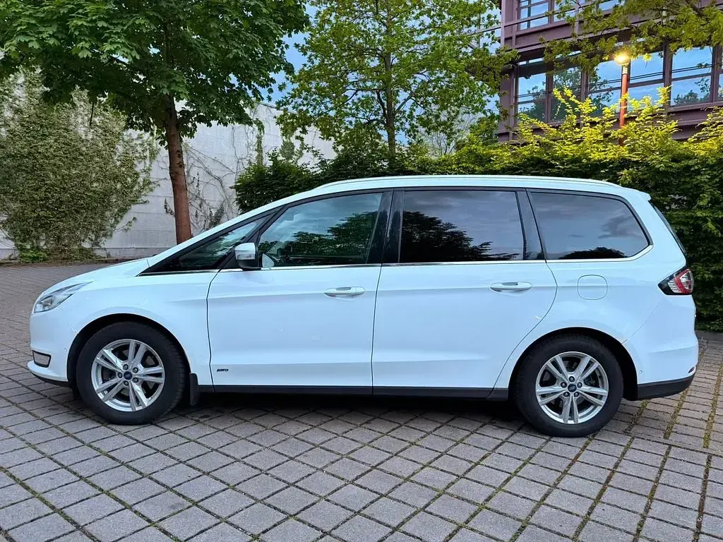 Gebraucht Ford Galaxy Titanium 243 PS (178 kW) 2017 Weiß Van / Kleinbus