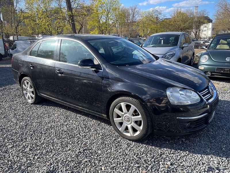 Gebraucht VW Jetta Comfortline 150 PS (110 kW) 2005 Deep black perleffekt Limousine