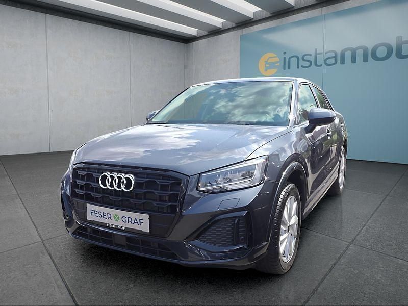 Grau Gebraucht 2024 Audi Q2 Advanced SUV | 32.049 € (Etwas zu teuer) - Bild 1/4