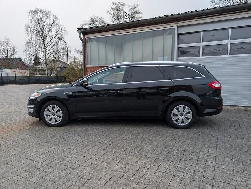 Gebraucht Ford Mondeo Titanium 140 PS (102 kW) 2014 Schwarz Limousine