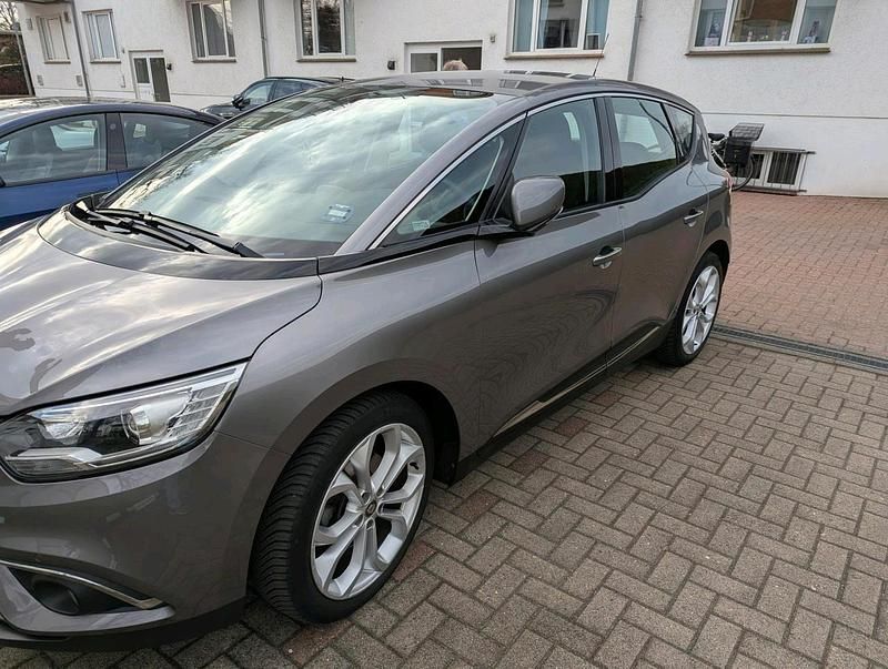 Gebraucht Renault Scénic IV Experience 116 PS (85 kW) 2018 Grau Van / Kleinbus