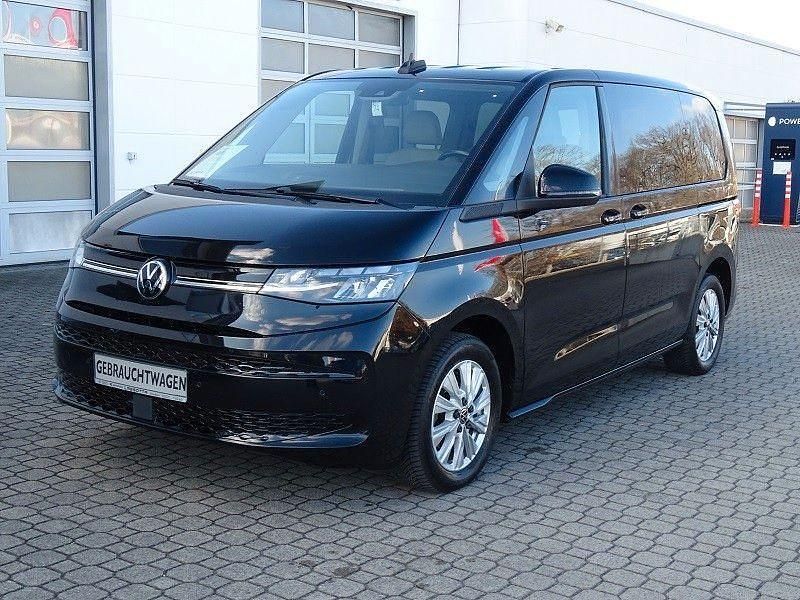 Second-hand VW Multivan Advance 150 CP (110 kW) 2024 Negru Monovolum