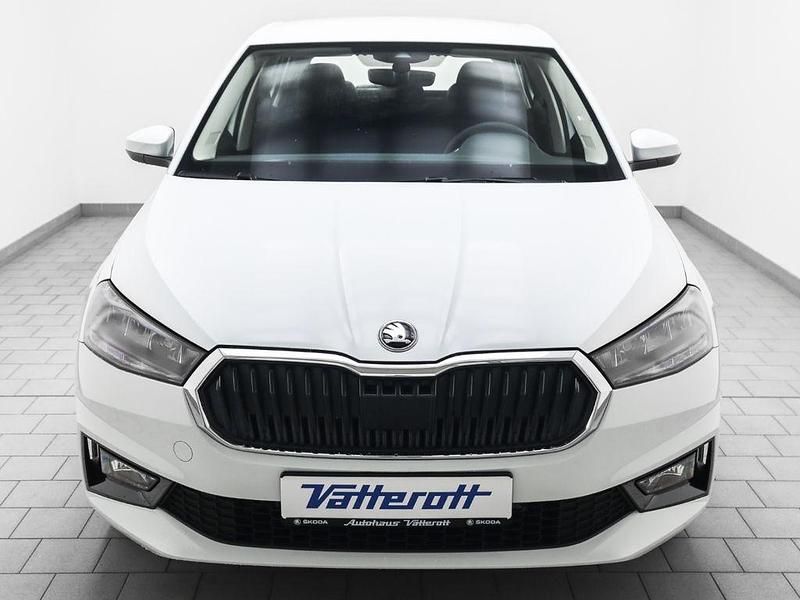 Neu Skoda Fabia Essence 80 PS (58 kW) 2025 Weiss Kleinwagen