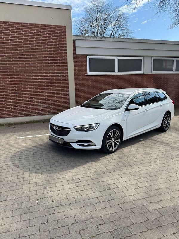 Weiß Gebraucht 2020 Opel Insignia Kombi | 19.499 € (Fairer Preis) - Bild 1/4