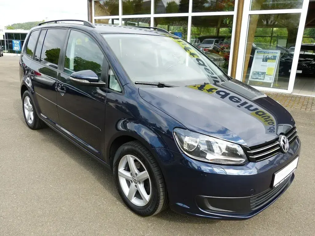 Gebraucht VW Touran Trendline 105 PS (77 kW) 2015 Blau Van / Kleinbus