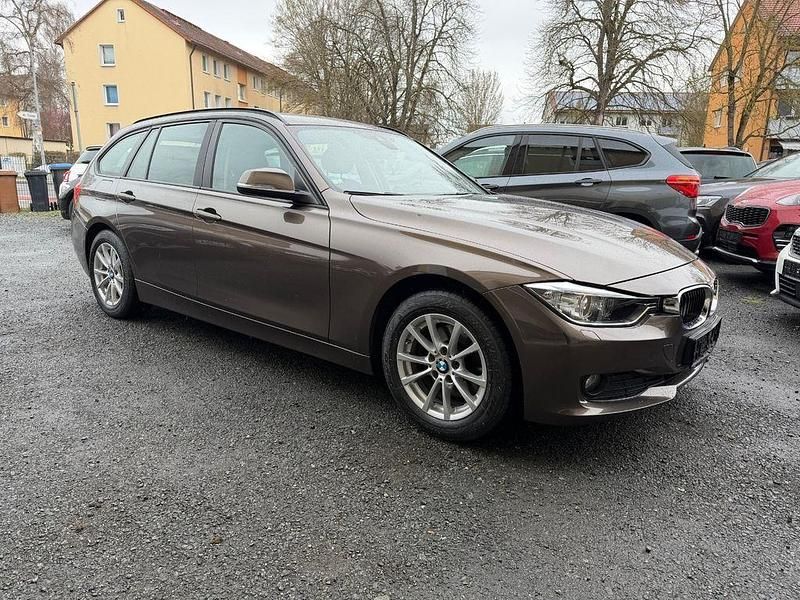 Gebraucht BMW 320 Sport Line 184 PS (135 kW) 2012 Braun Kombi