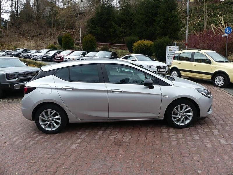 Gebraucht Opel Astra 131 PS (96 kW) 2021 Silber (metallic) Limousine