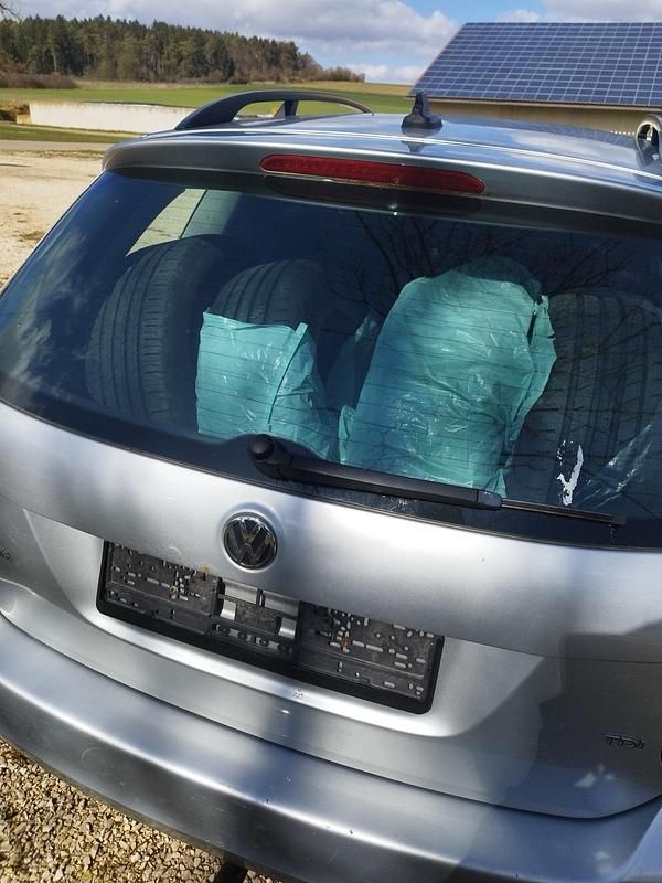 Gebraucht VW Jetta 140 PS (102 kW) 2009 Silber Limousine