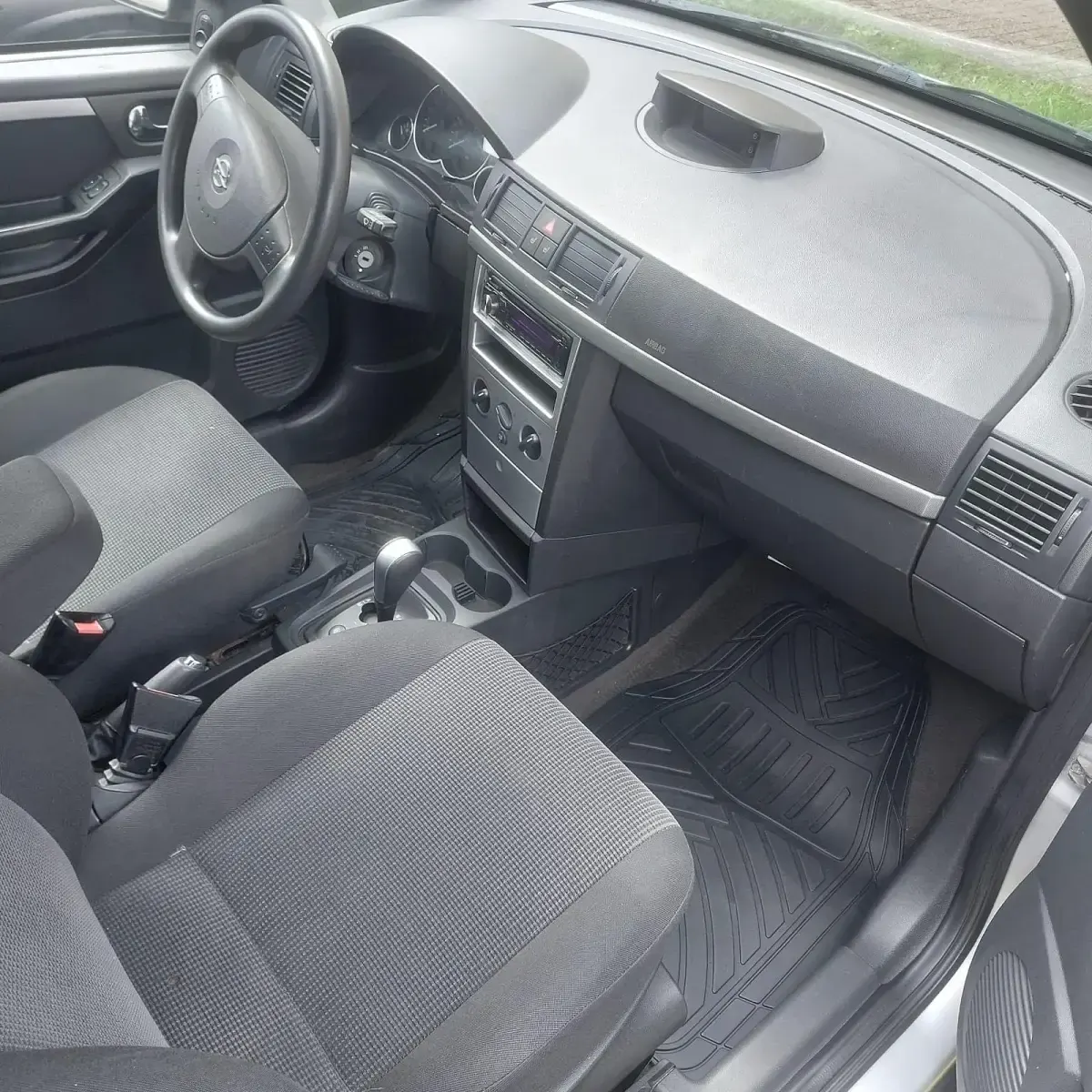 Gebraucht Opel Meriva 105 PS (77 kW) 2004 Silber Van / Kleinbus