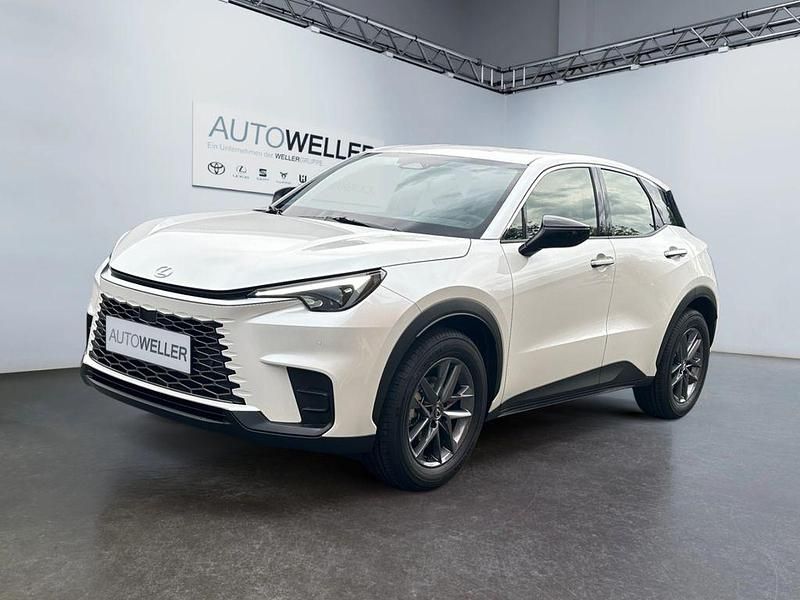 Weiss Gebraucht 2025 Lexus LBX SUV | 30.990 € (Superpreis) - Bild 1/3