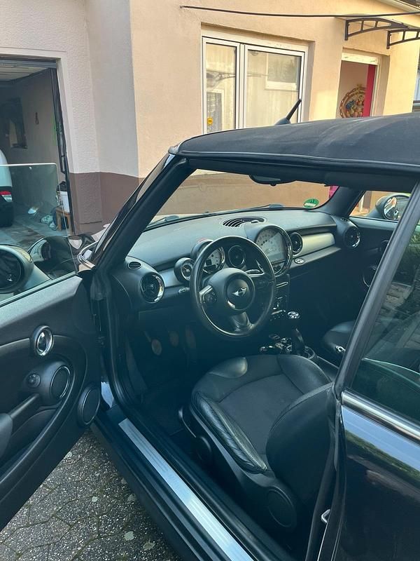 Gebraucht Mini Cooper 95 PS (69 kW) 2011 Schwarz Kleinwagen