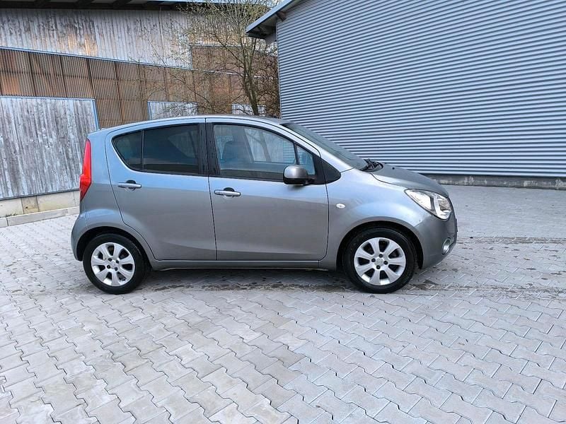 Gebraucht Opel Agila 92 PS (67 kW) 2012 Grau Kleinwagen