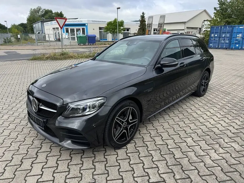 Gebraucht Mercedes E300 AMG 194 PS (142 kW) 2021 Grau Limousine