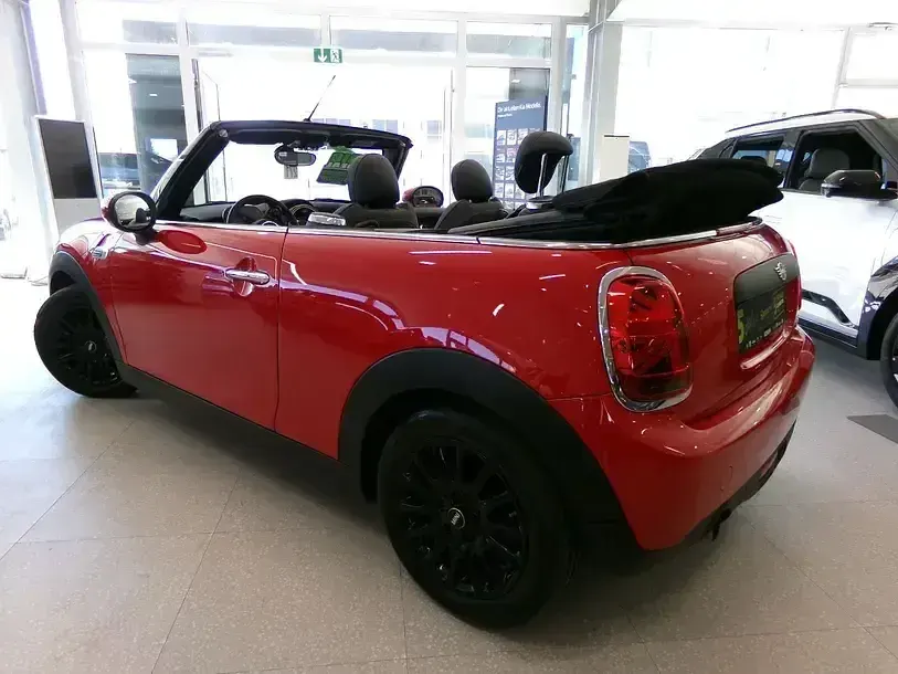 Gebraucht Mini One Cabriolet 102 PS (75 kW) 2020 Rot Cabrio