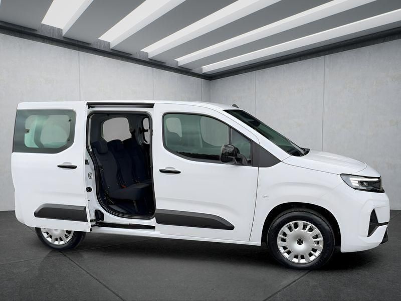 Nowe Opel Combo 110 KM (80 kW) 2026 Biały Minivan