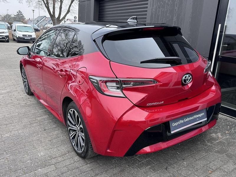 Gebraucht Toyota Corolla Team 116 PS (85 kW) 2020 Rot Limousine