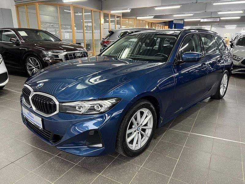 Gebraucht BMW 320 190 PS (139 kW) 2023 Blau Kombi