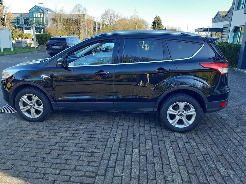 Gebraucht Ford Kuga 150 PS (110 kW) 2016 Schwarz SUV